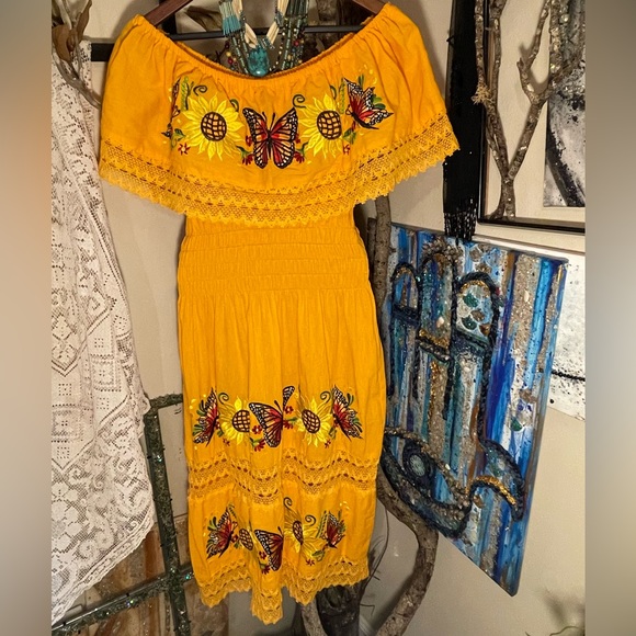 MEXICANA Dresses & Skirts - Artisan Mexican Embroidered off the shoulder lace dress🌻🦋